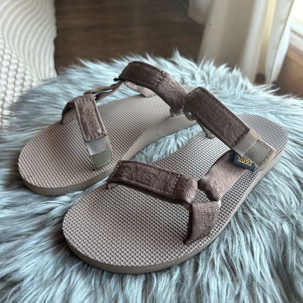 Teva Universal Slide Women’s size 7